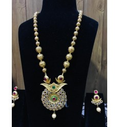Kundan and Pearl Golden single layer Necklace for Women/Girls 